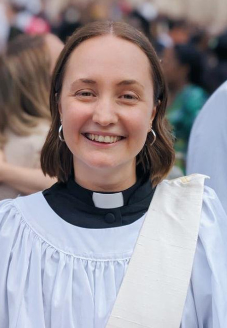 Headshot of Rev Amy Footson Chaplain