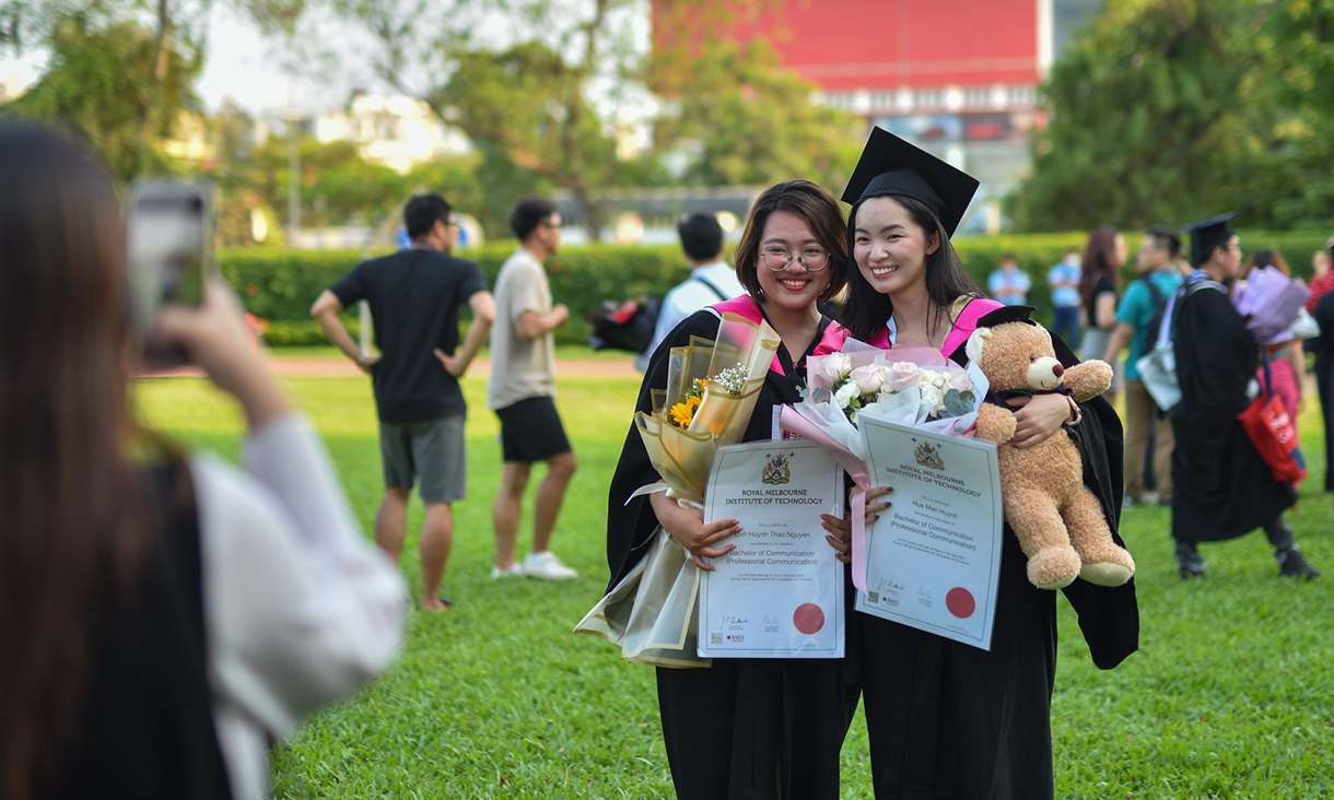 Alt Text is not present for this image, Taking dc:title 'More than 940 fresh graduates at RMIT Vietnam’s Saigon South campus celebrated their newly-acquired academic degrees in three ceremonies this week.'