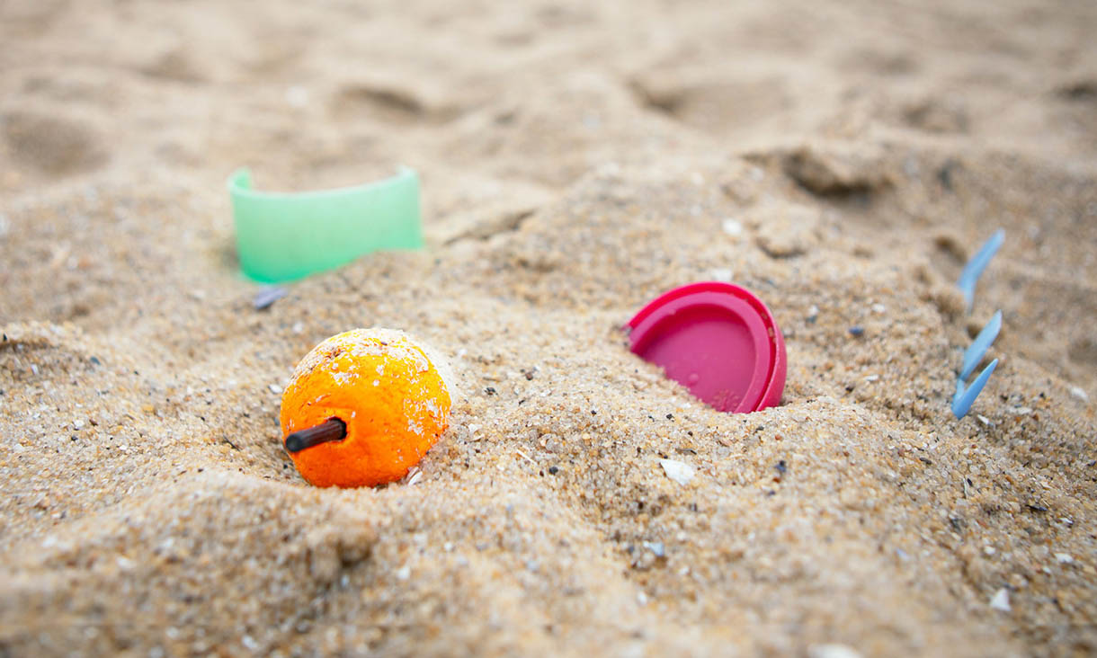 Thumb-BeachPlastics-7.jpg