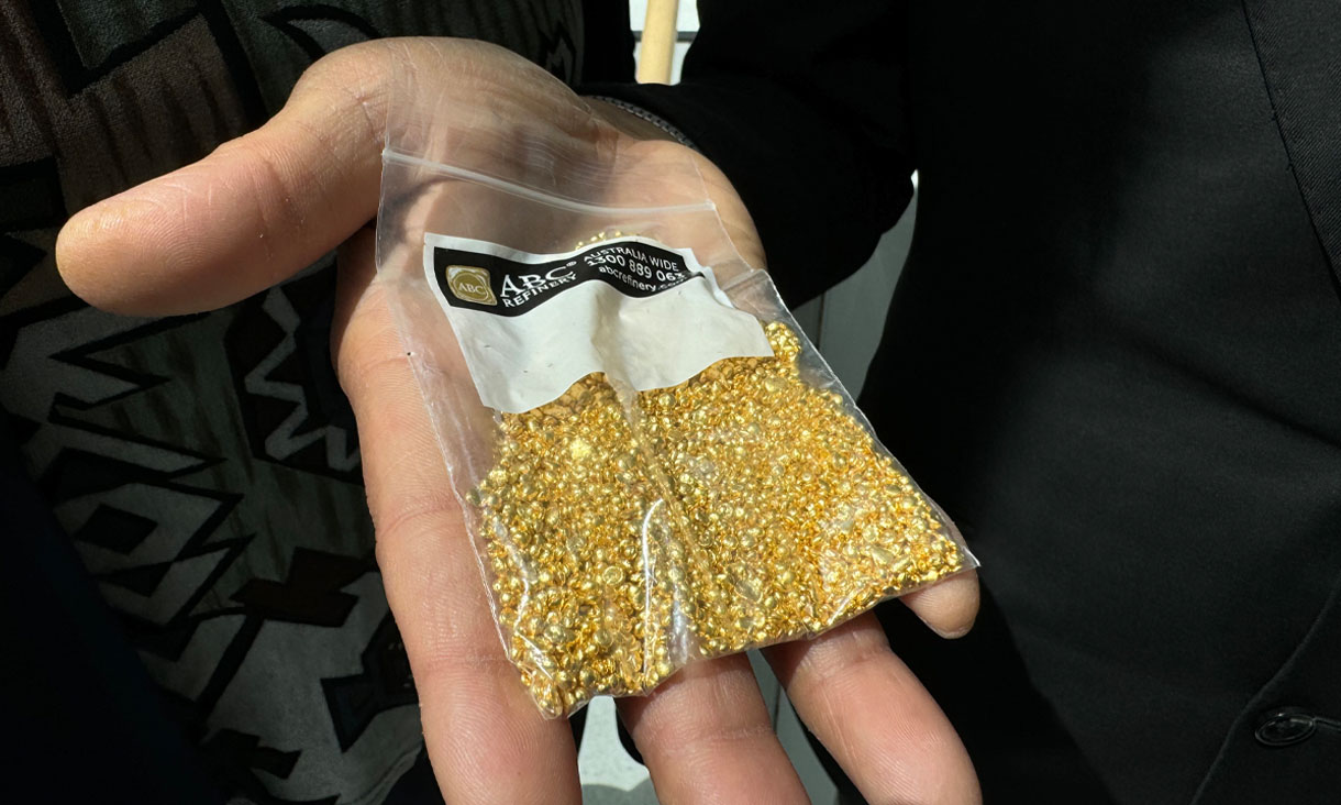 The 250 grams of pure Australian gold donated by Pallion subsidiary ABC Bullion to support the research.