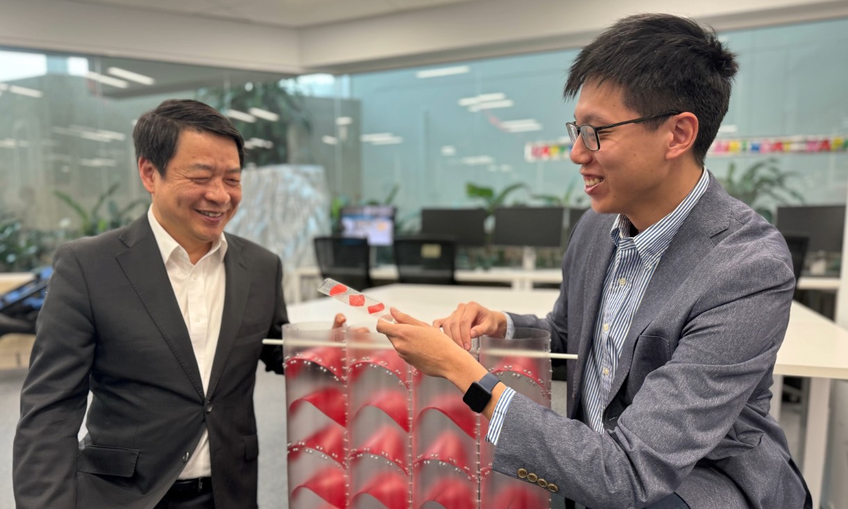 Distinguished Professor Mike Xie (left) and Dr Jeff Lee. Credit: Will Wright, RMIT